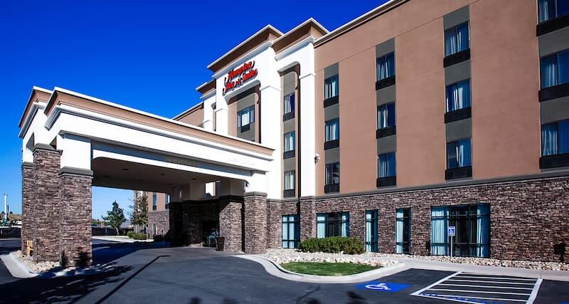 Hampton Inn & Suites